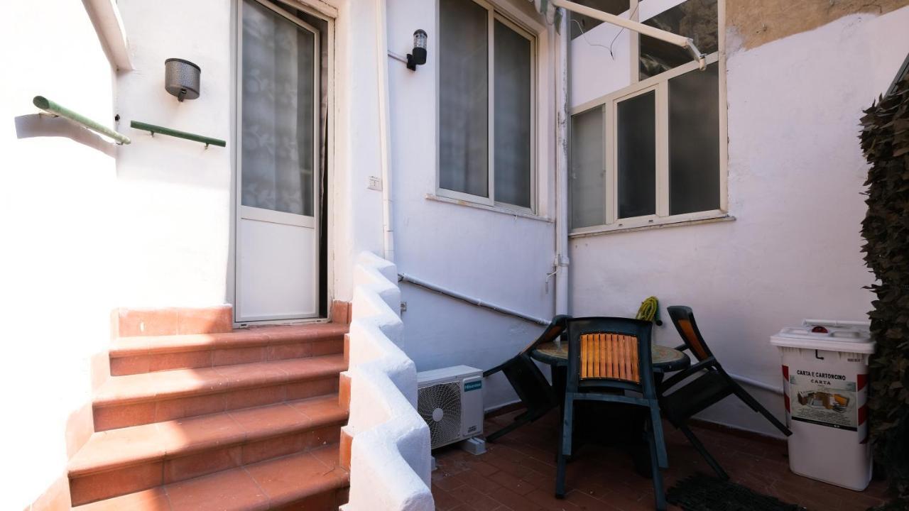 Bed and Breakfast Royal Dante Neapel Exterior foto